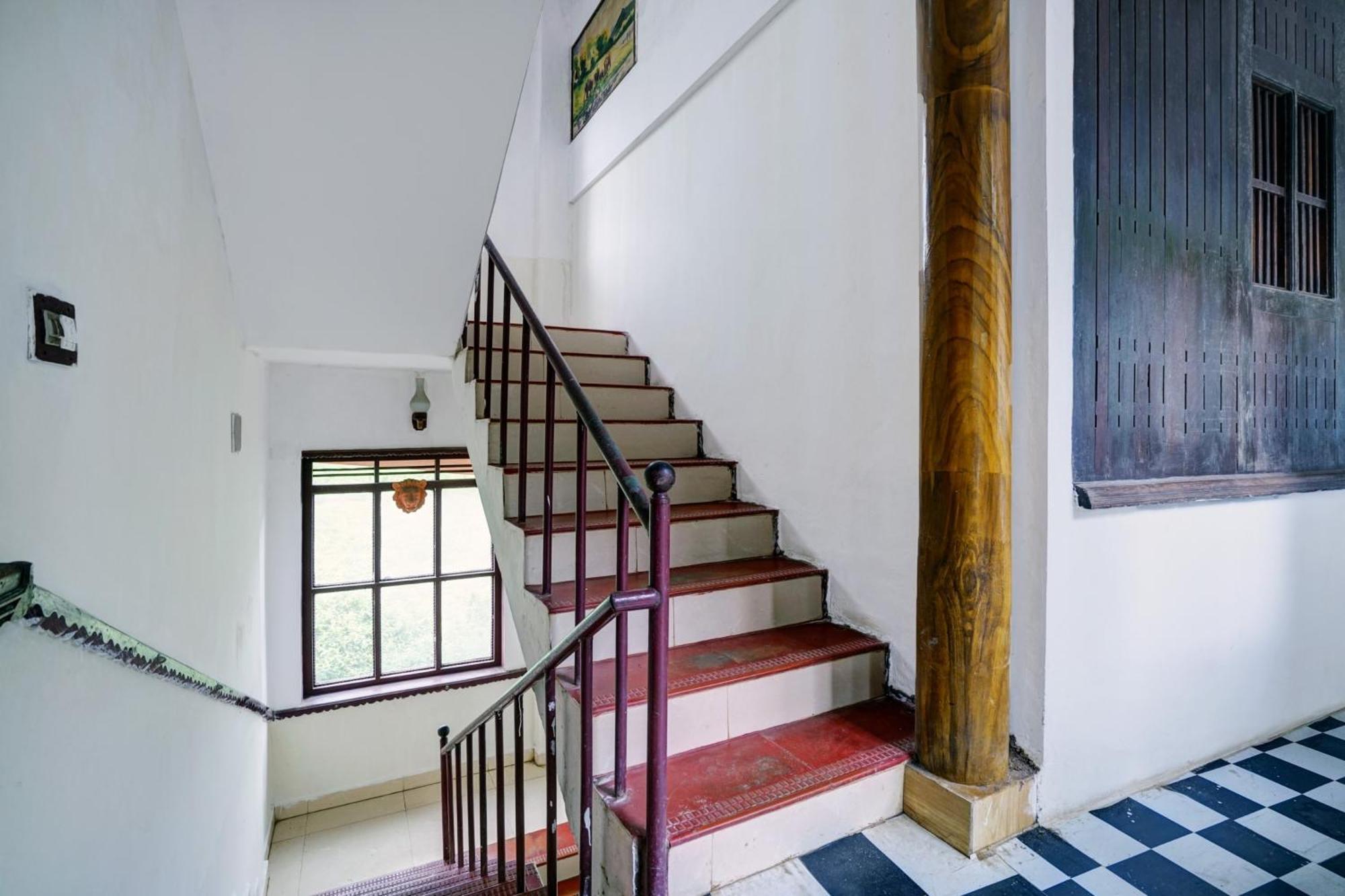 Oyo Flagship Meadow View Inn Thekkady Kültér fotó