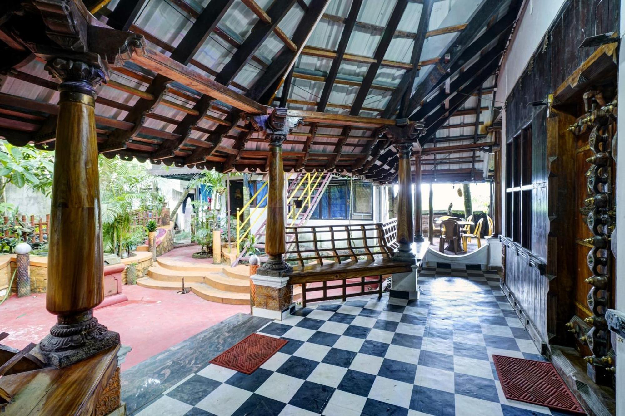 Oyo Flagship Meadow View Inn Thekkady Kültér fotó